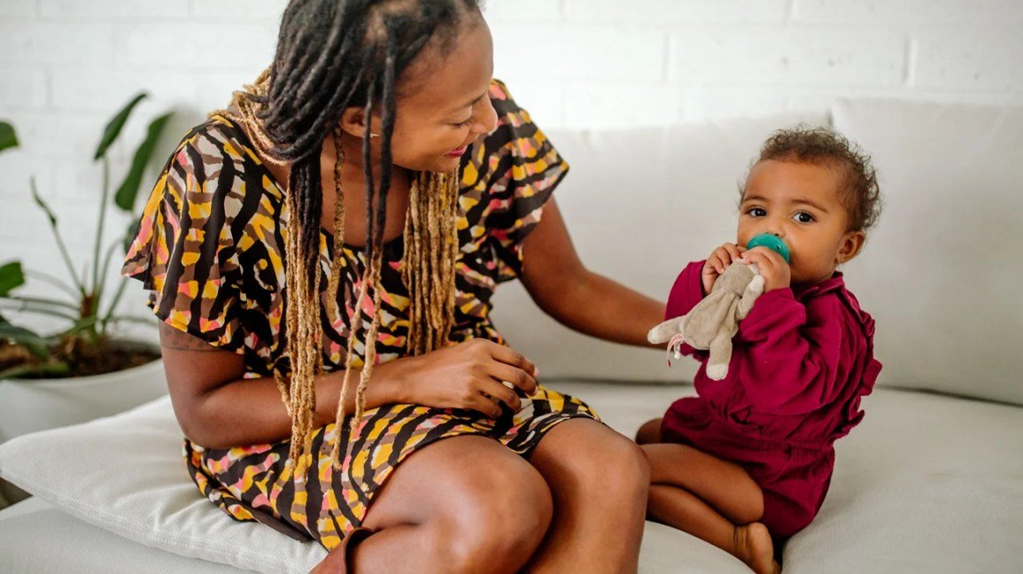 How to Soothe a Baby That Wont Take a Pacifier